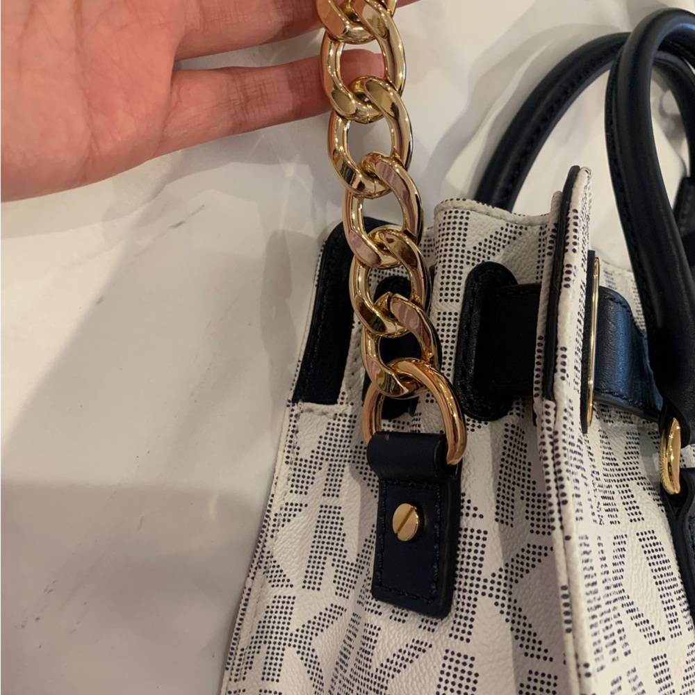 Michael Kors Logo Hamilton Tote - Picture 2 of 5